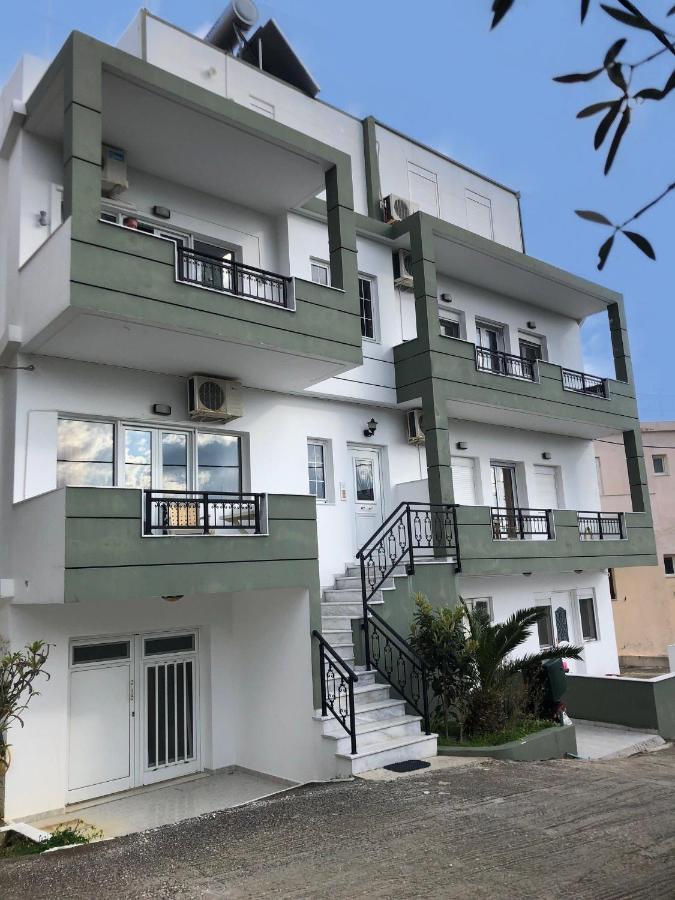 Blue Sky Apartments Makrýgialos Exterior foto