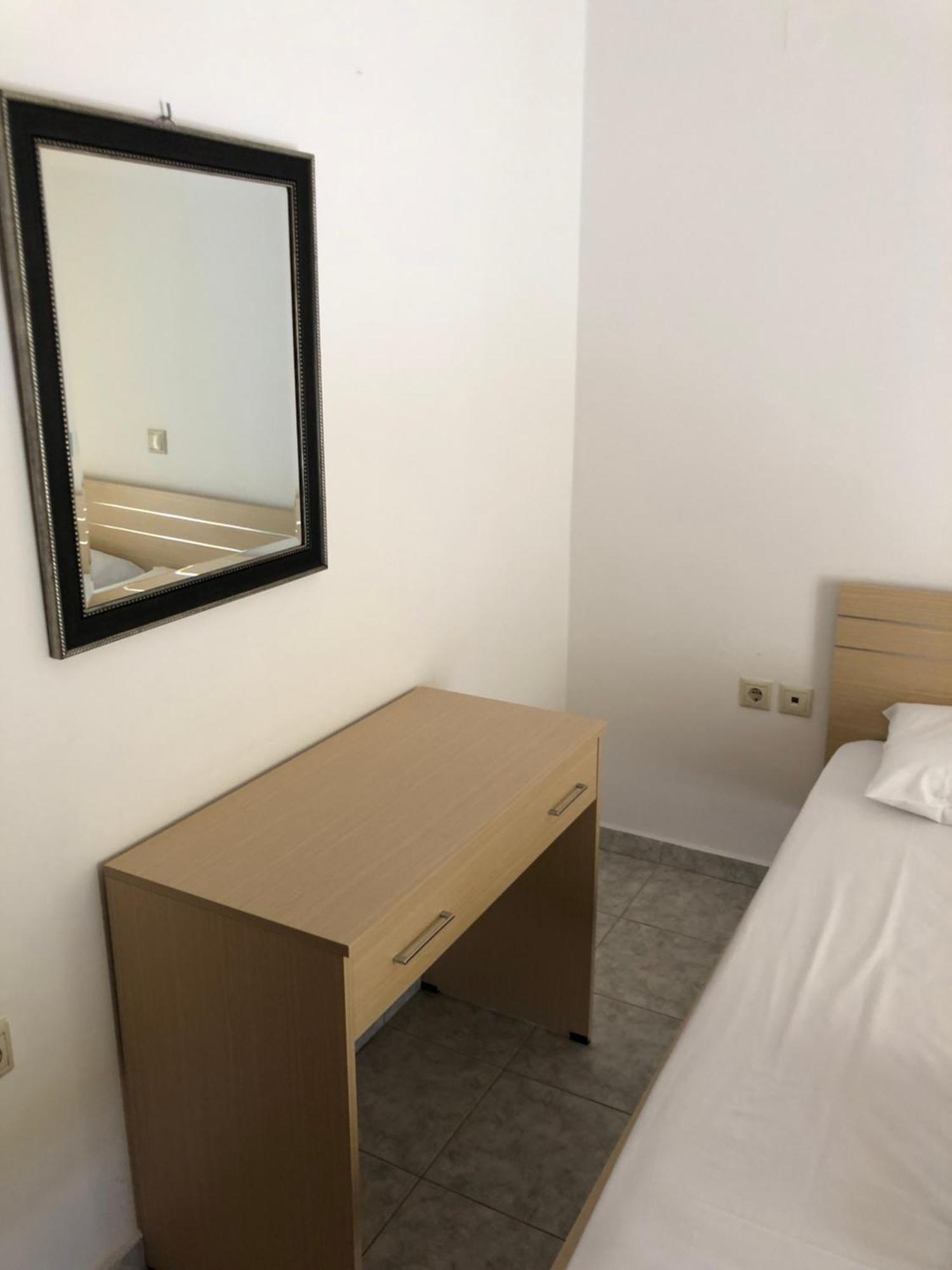 Blue Sky Apartments Makrýgialos Habitación foto
