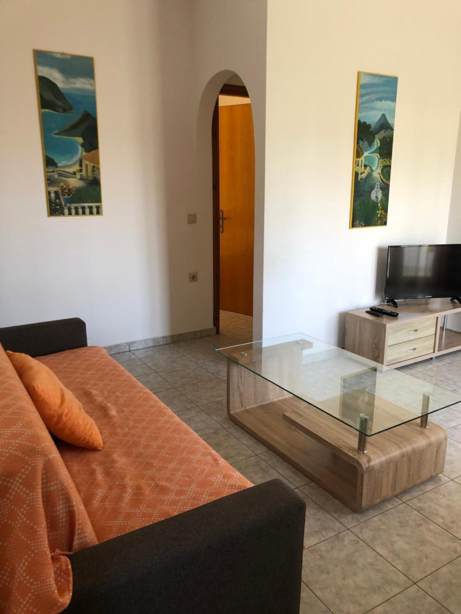 Blue Sky Apartments Makrýgialos Habitación foto